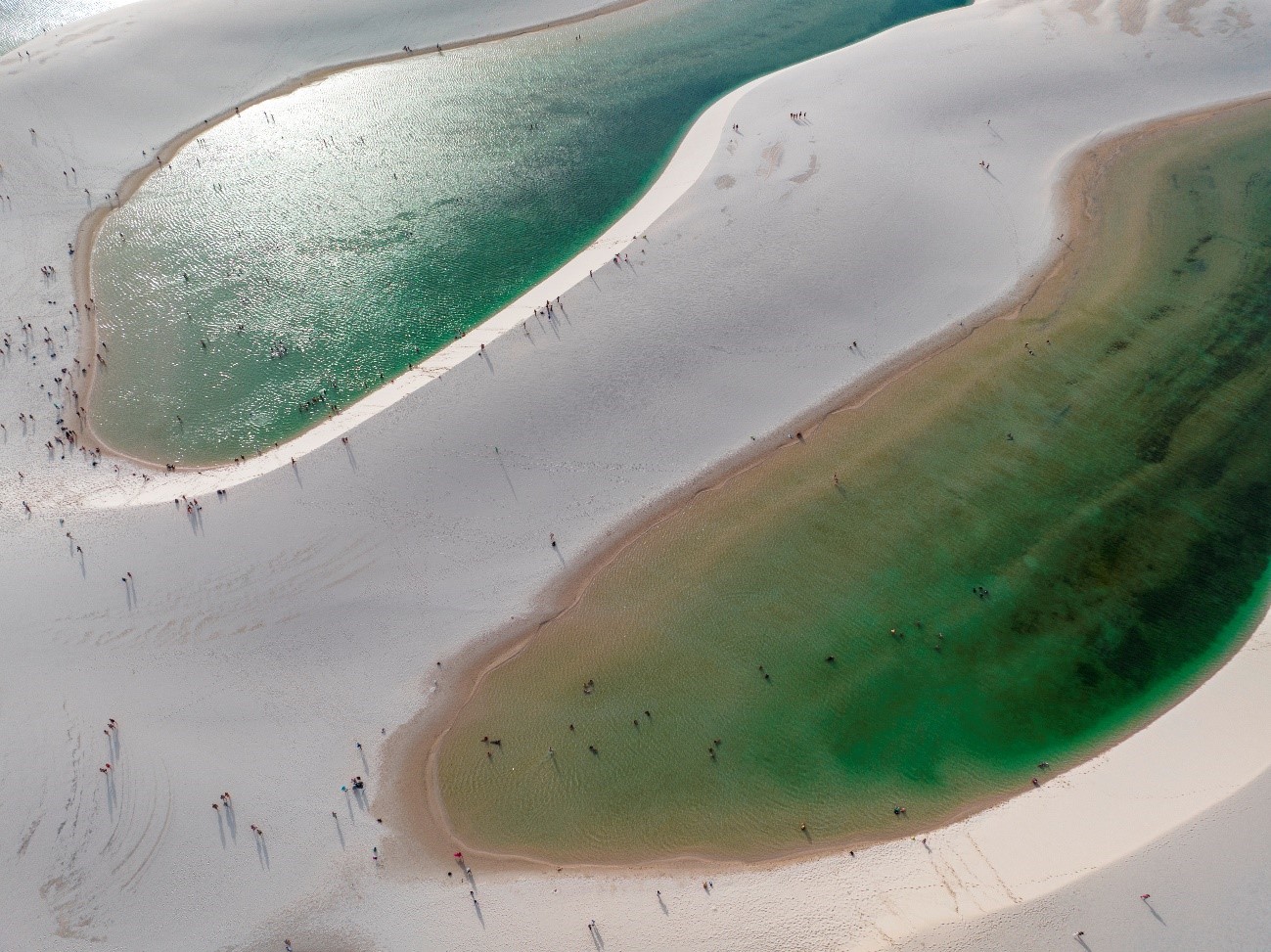 Vista aérea das lagoas dos Lençóis Maranhenses