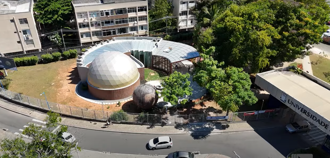 Imagem aérea do Planetário da Ufba, em Salvador