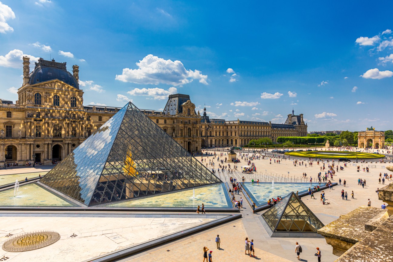 Monumento do Louvre, Paria, França